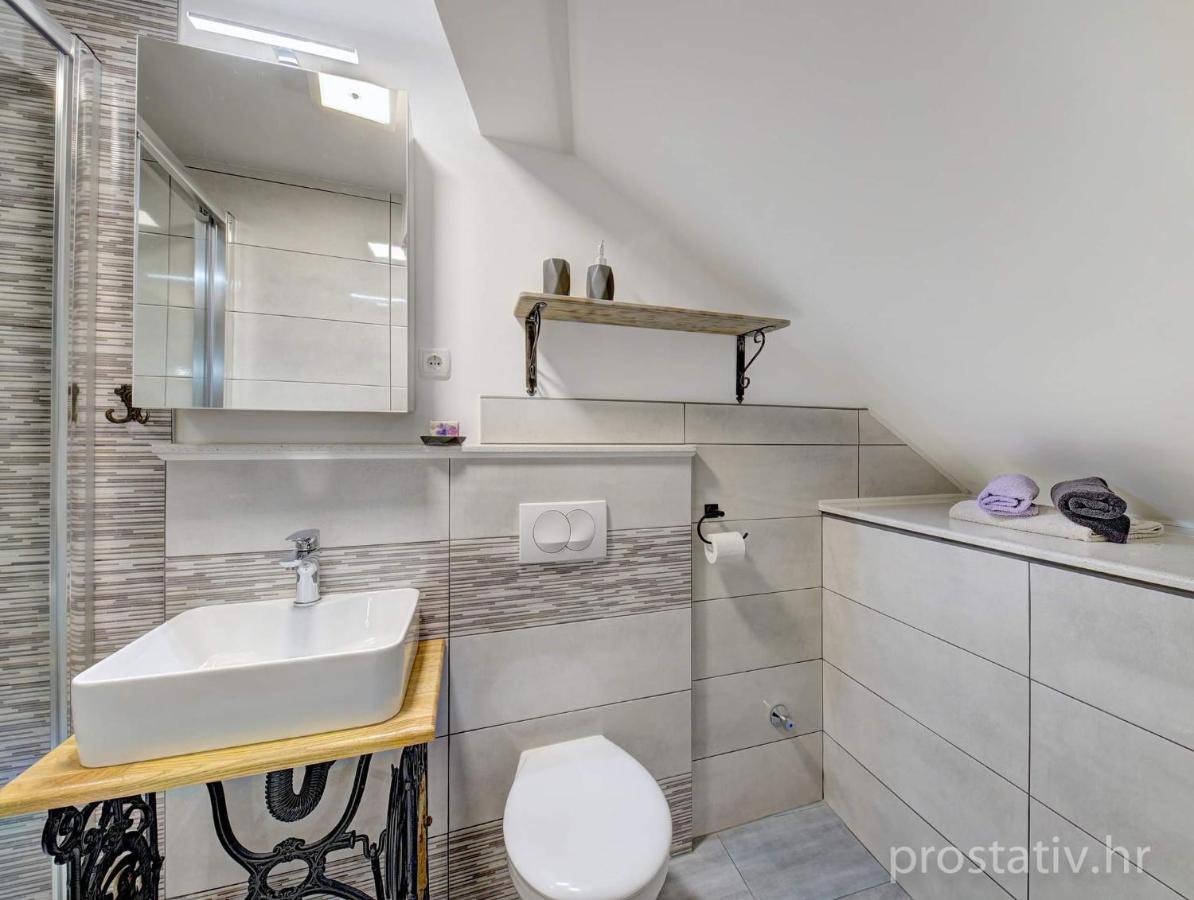 Apartmani Frankopan Zengg Kültér fotó